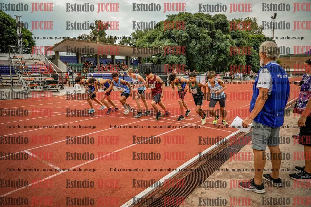 Fotos de los 2400 m de varones