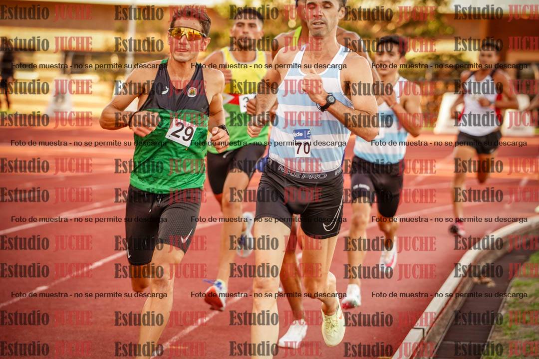 Fotos de los 3000 m llanos de varones