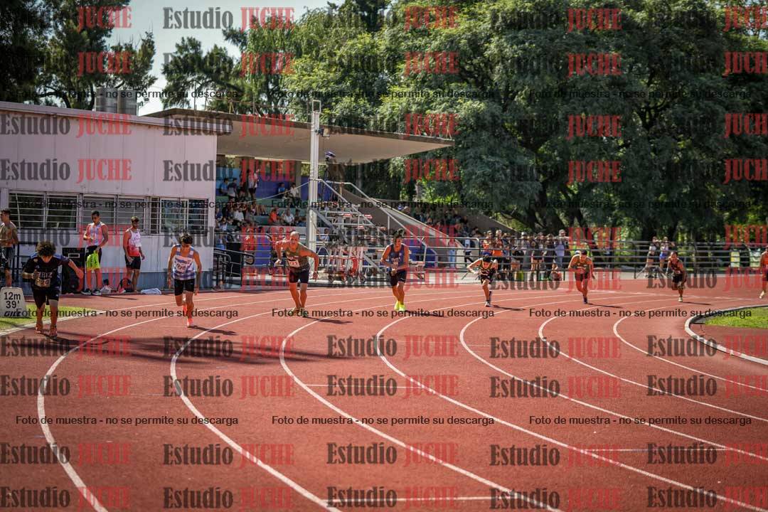 Fotos de los 800 m llanos de varones