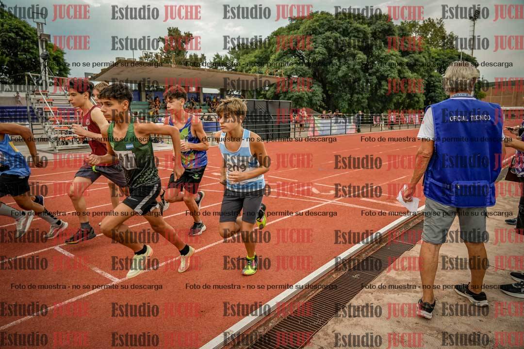 Fotos de los 2400 m de varones