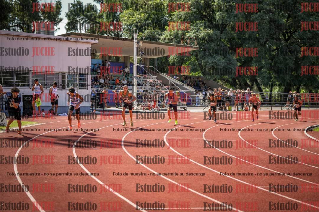 Fotos de los 800 m llanos de varones