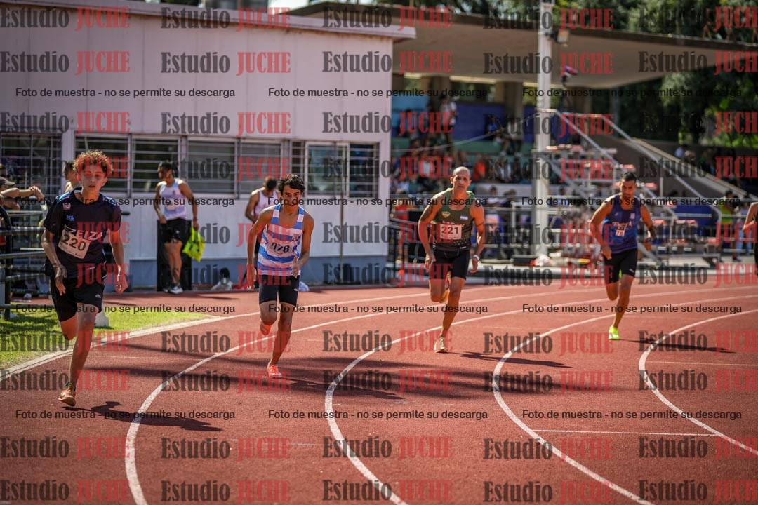 Fotos de los 800 m llanos de varones