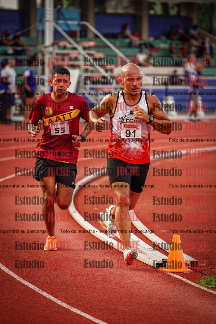 Fotos de los 3000 m llanos de varones