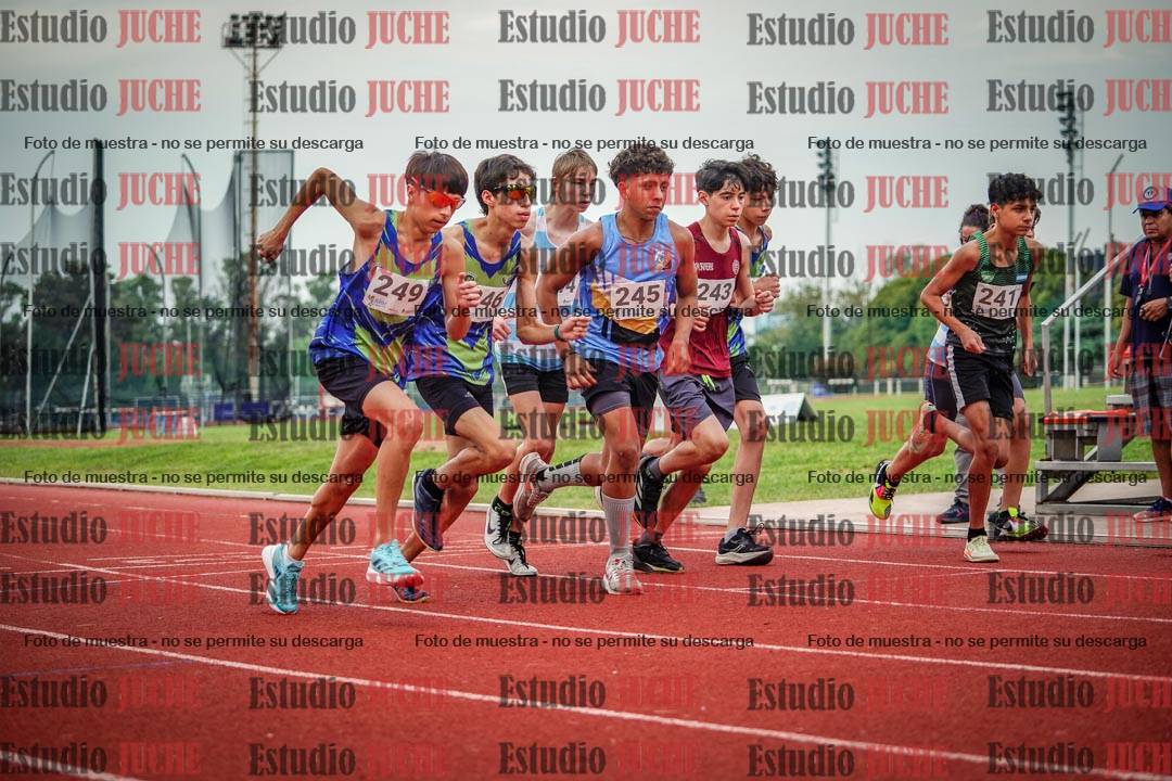 Fotos de los 2400 m de varones