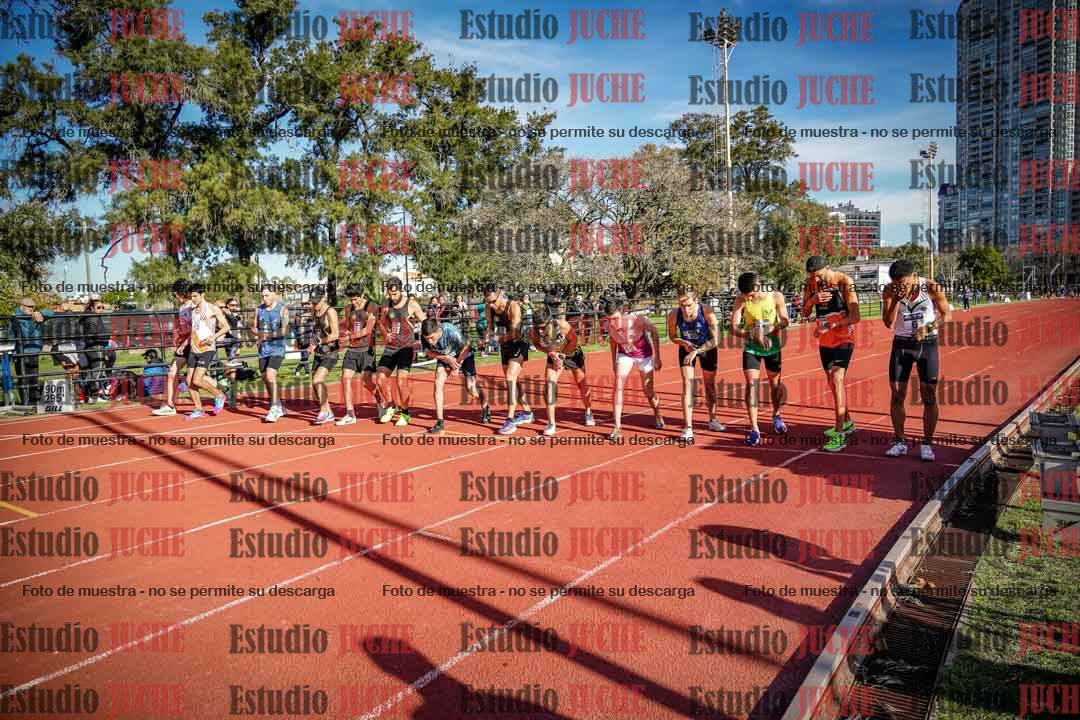 Fotos de los 3000 m llanos de varones