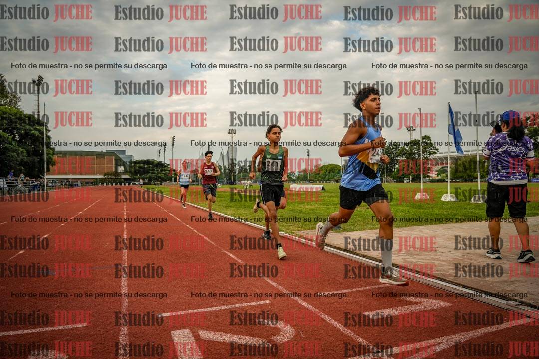 Fotos de los 2400 m de varones