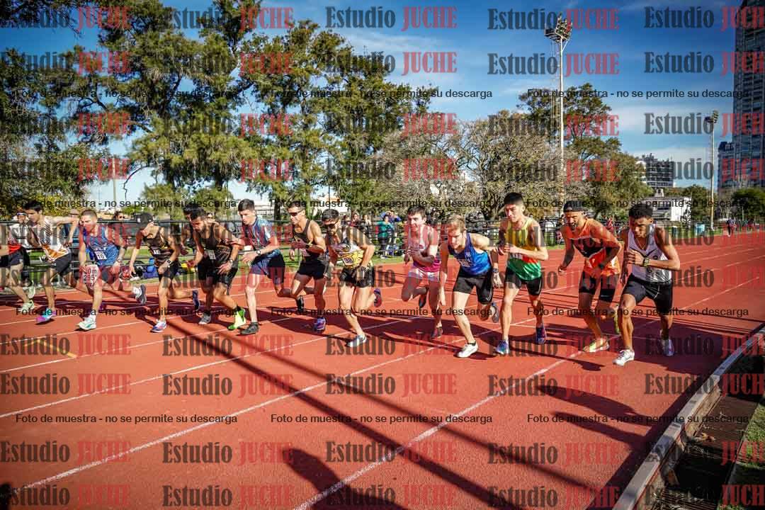 Fotos de los 3000 m llanos de varones