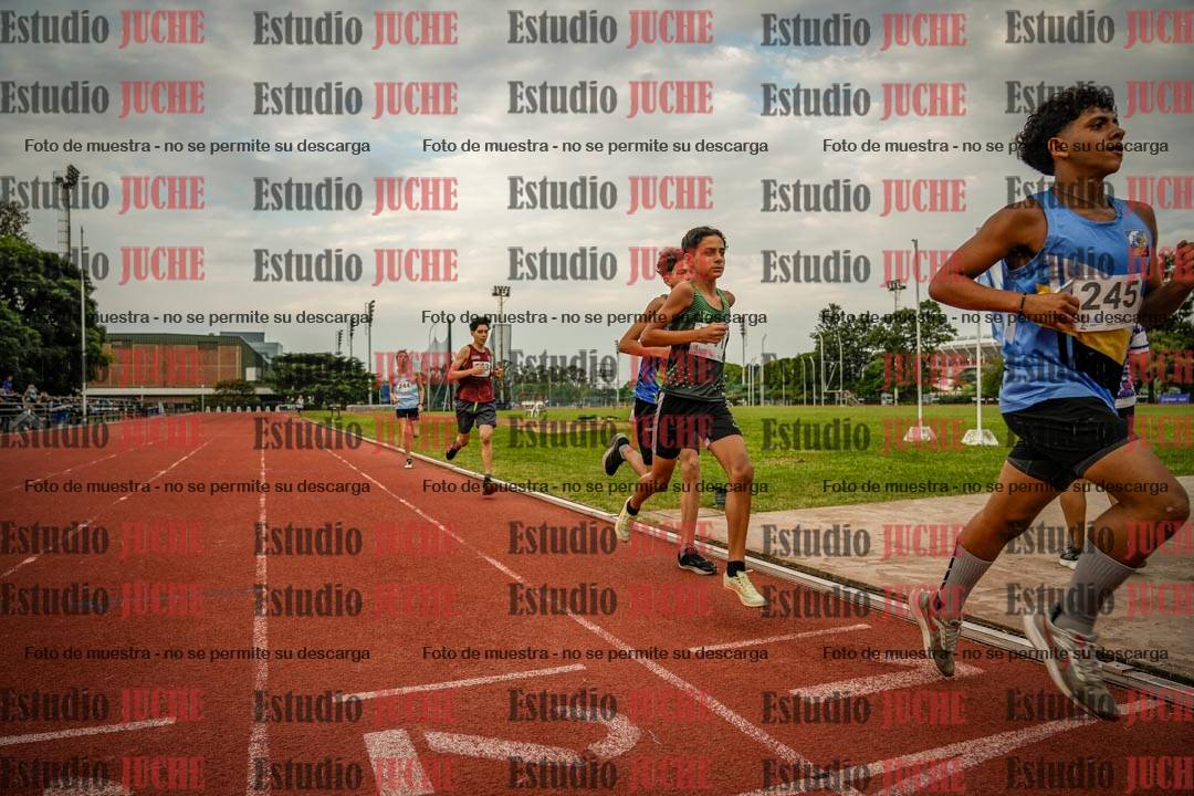 Fotos de los 2400 m de varones
