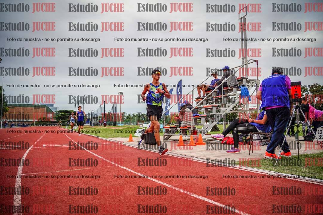 Fotos de los 3000 m llanos de varones