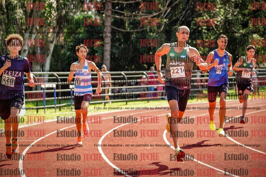 Fotos de los 800 m llanos de varones