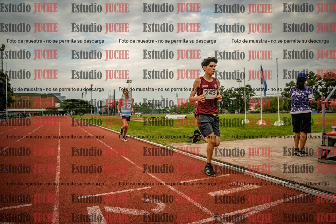 Fotos de los 2400 m de varones