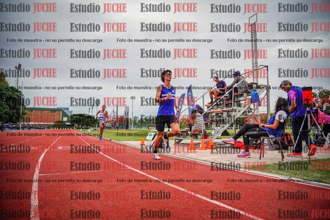 Fotos de los 3000 m llanos de varones