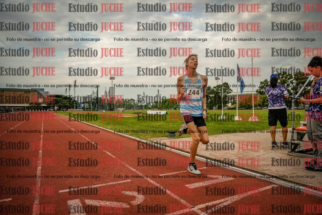 Fotos de los 2400 m de varones