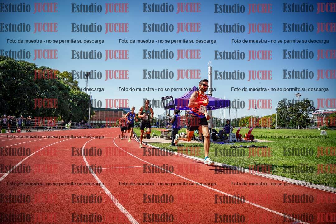 Fotos de los 800 m llanos de varones