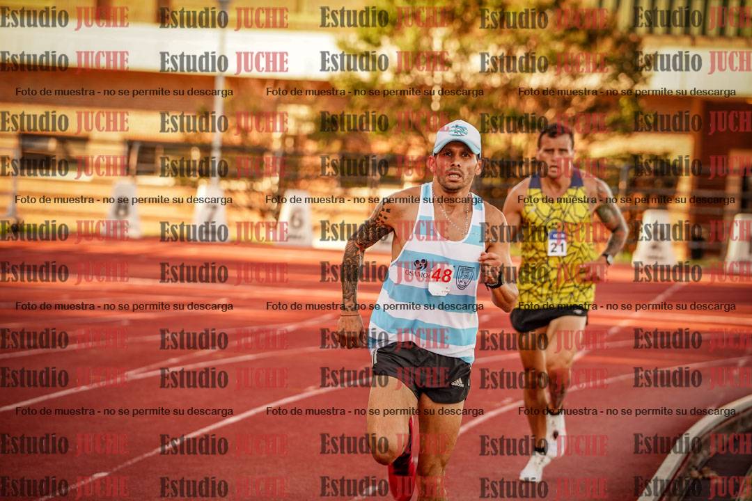 Fotos de los 3000 m llanos de varones