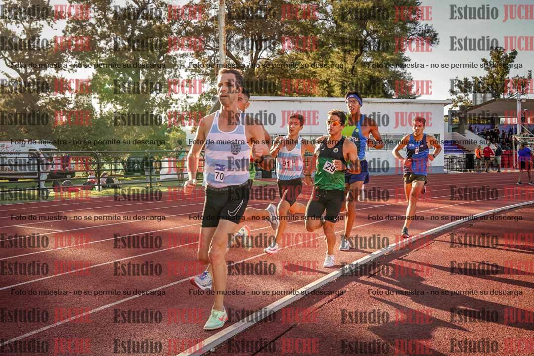 Fotos de los 3000 m llanos de varones