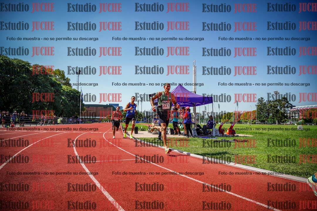 Fotos de los 800 m llanos de varones