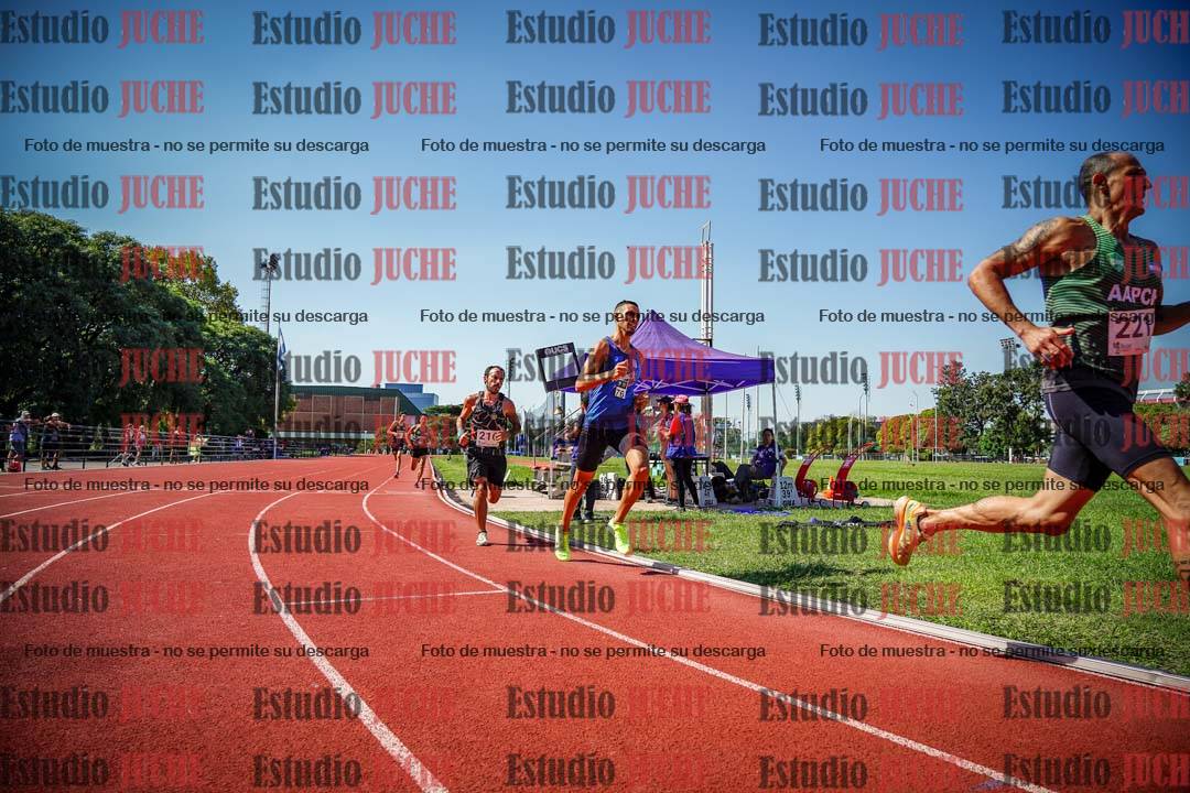Fotos de los 800 m llanos de varones