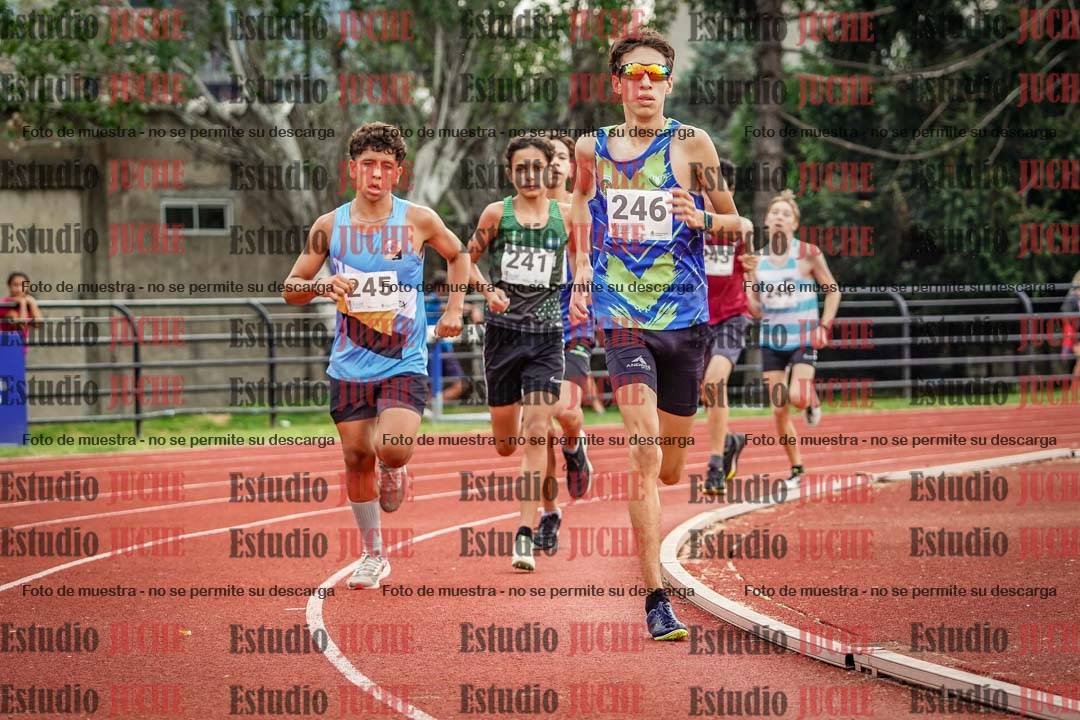 Fotos de los 2400 m de varones