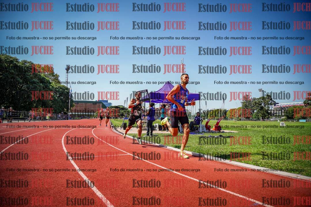 Fotos de los 800 m llanos de varones