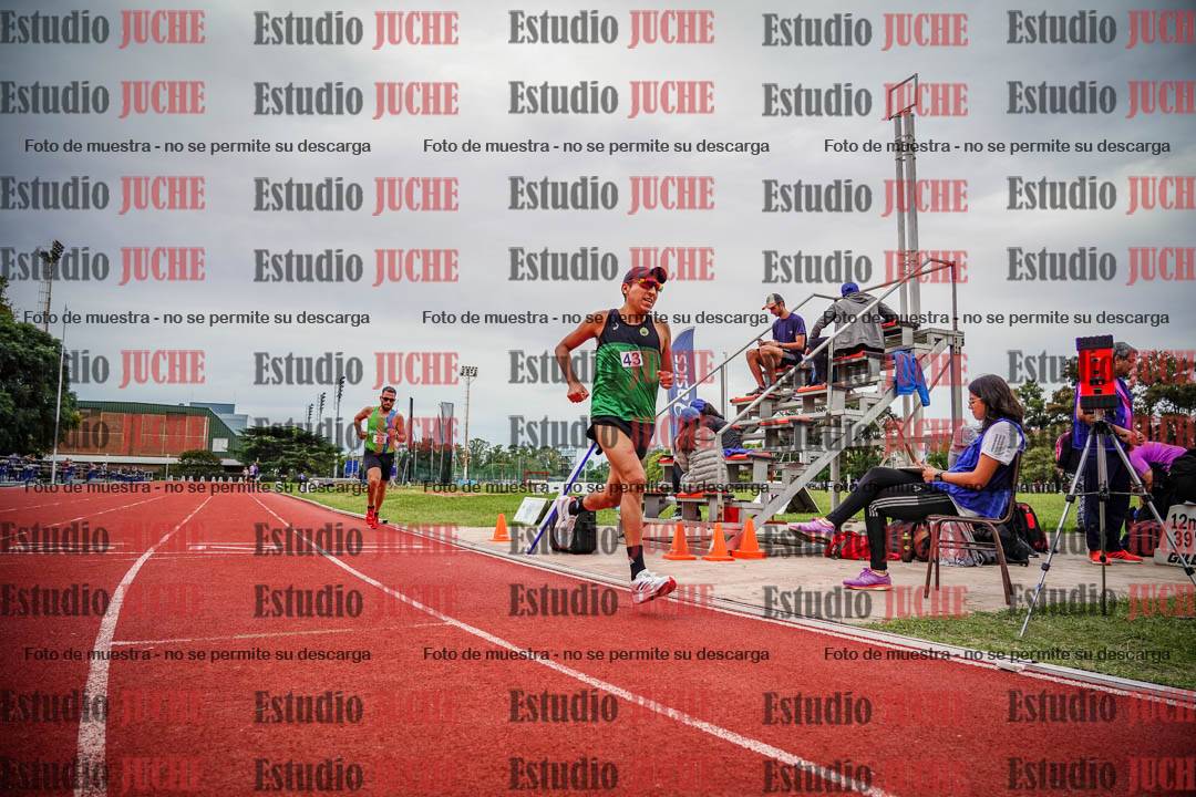 Fotos de los 3000 m llanos de varones