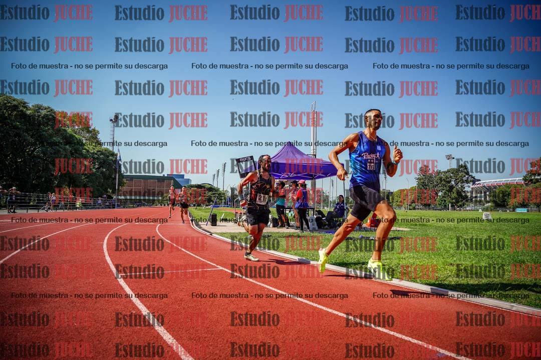 Fotos de los 800 m llanos de varones