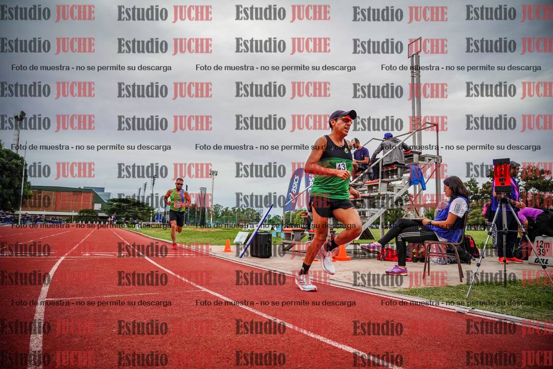Fotos de los 3000 m llanos de varones