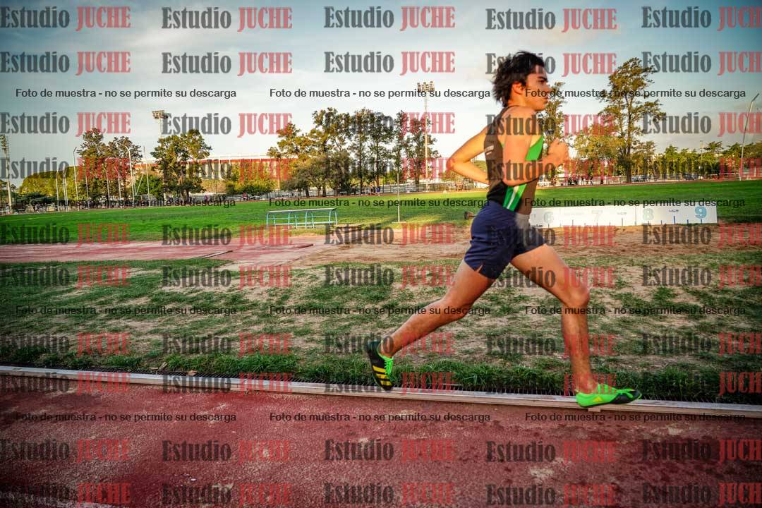 Fotos de los 3000 m llanos de varones
