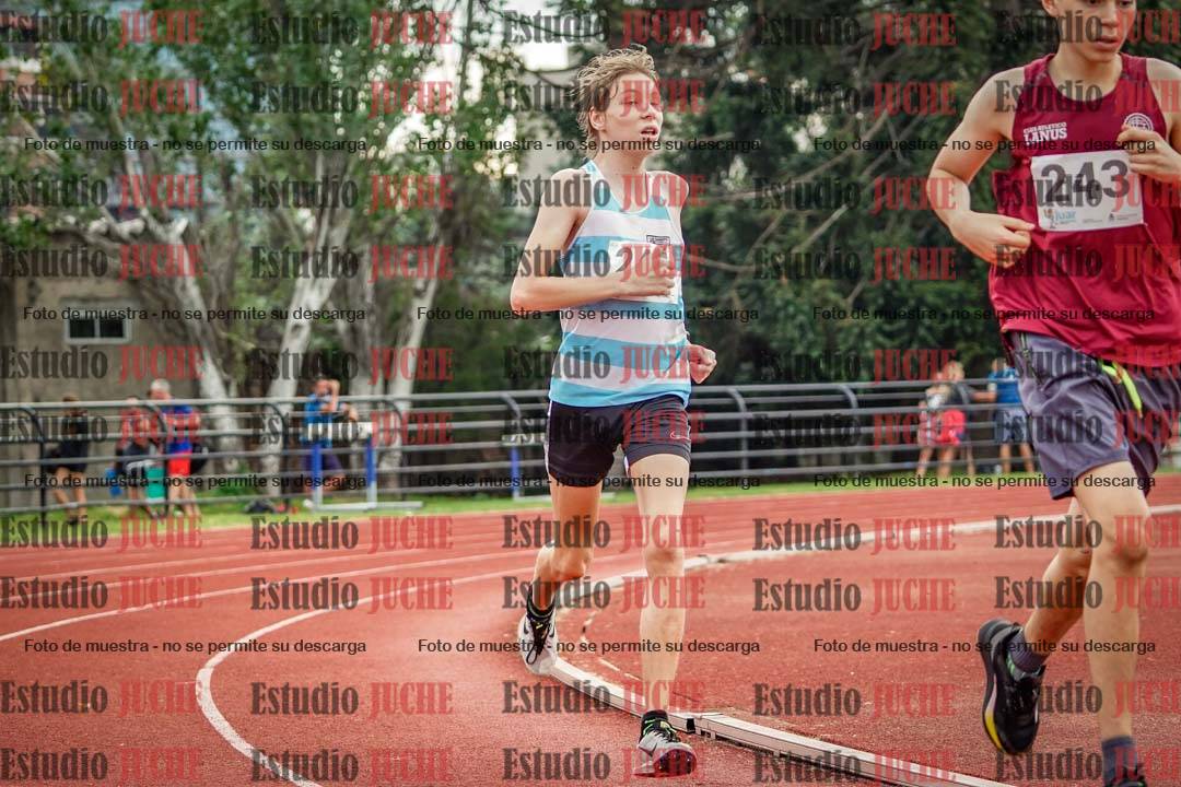 Fotos de los 2400 m de varones