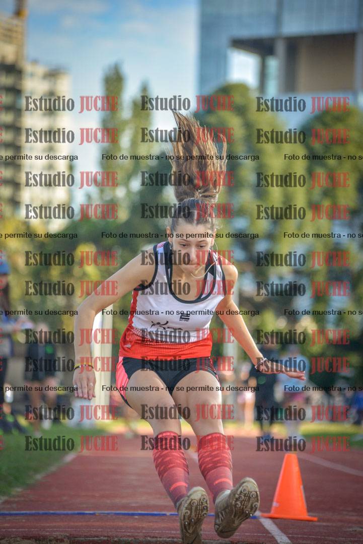 Fotos del salto en largo - mujeres U16