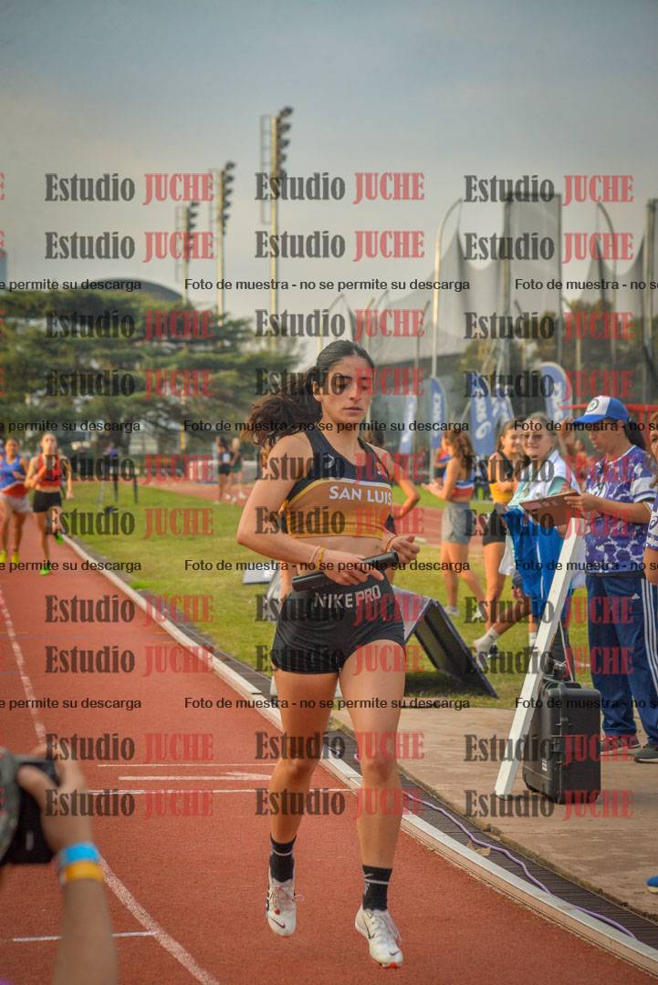 Fotos de las postas 4x400 m llanos de mujeres