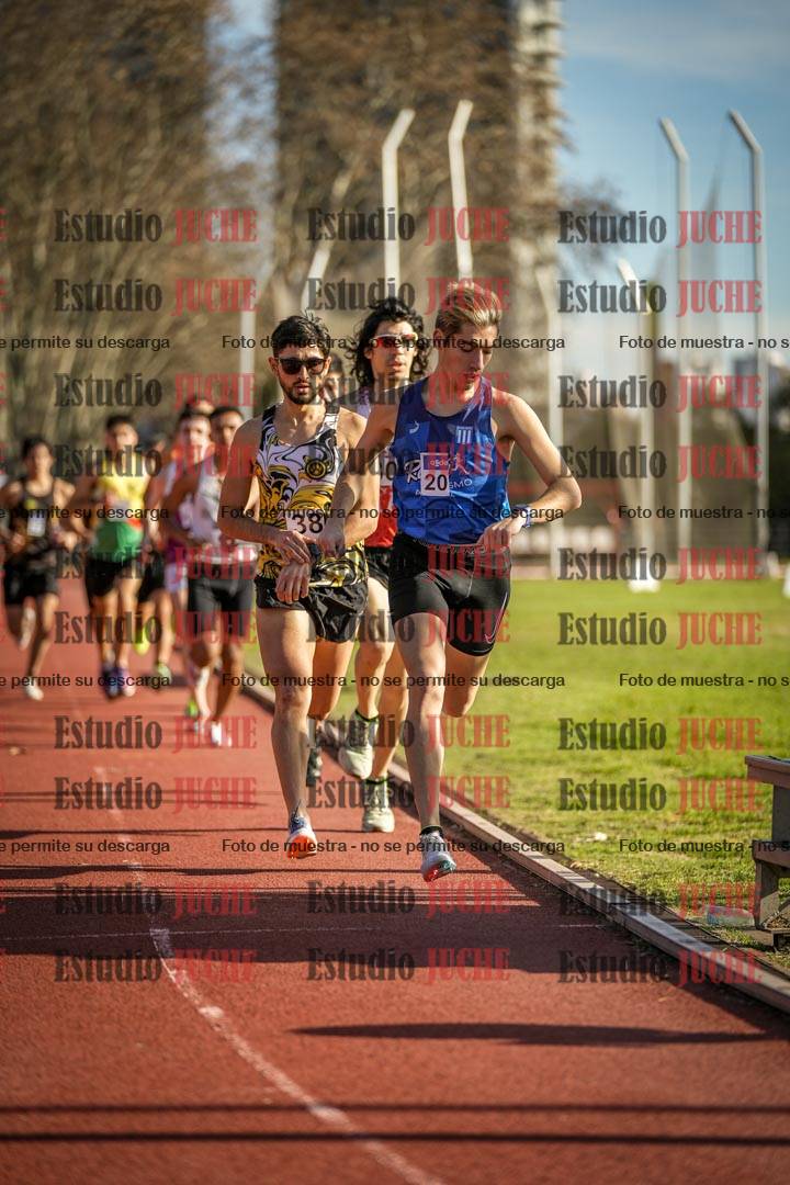 Fotos de los 3000 m llanos de varones