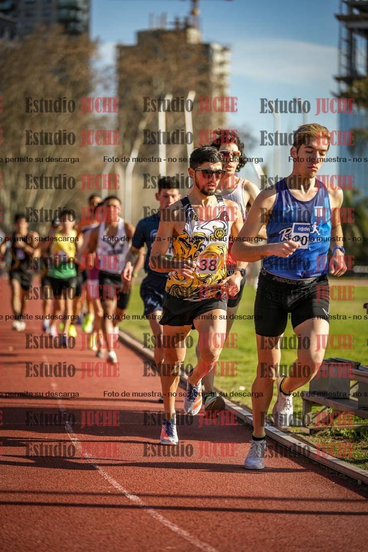 Fotos de los 3000 m llanos de varones