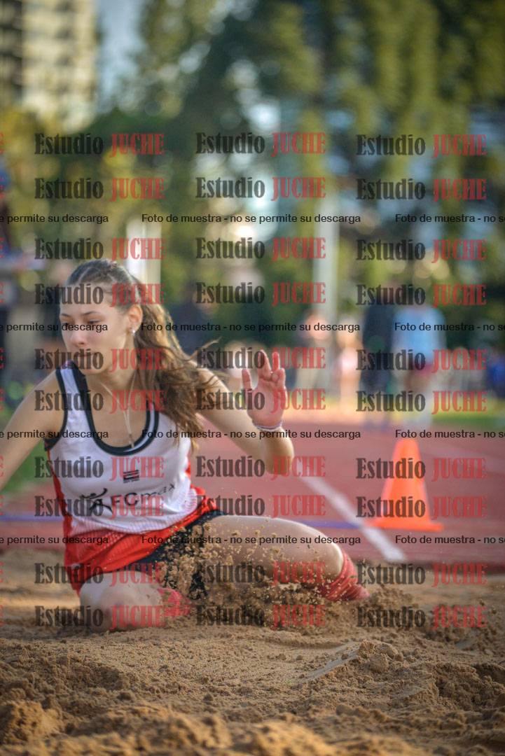 Fotos del salto en largo - mujeres U16