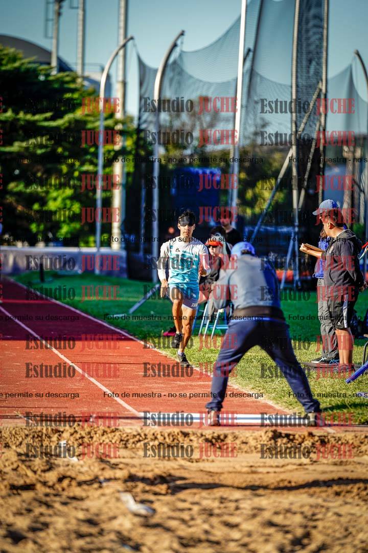 Fotos del salto en largo de mujeres y varones - cat 11, 12 y 13