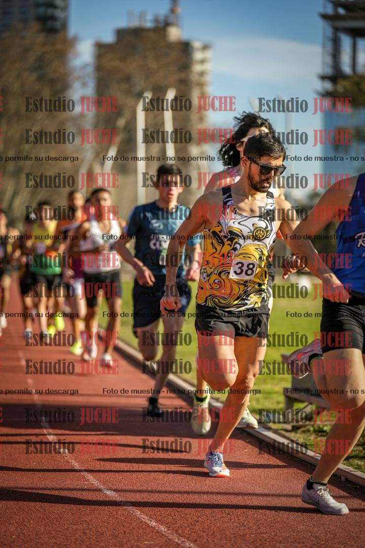 Fotos de los 3000 m llanos de varones