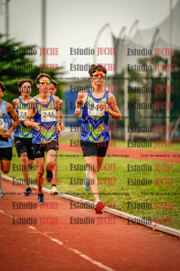 Fotos de los 2400 m de varones