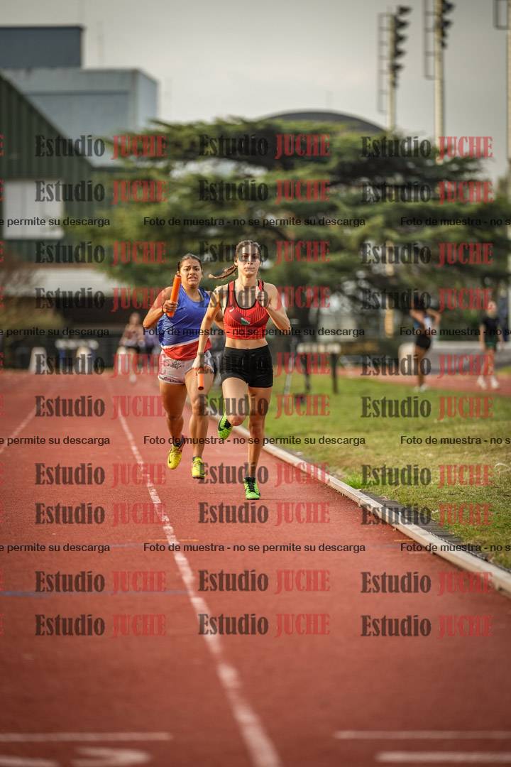 Fotos de las postas 4x400 m llanos de mujeres