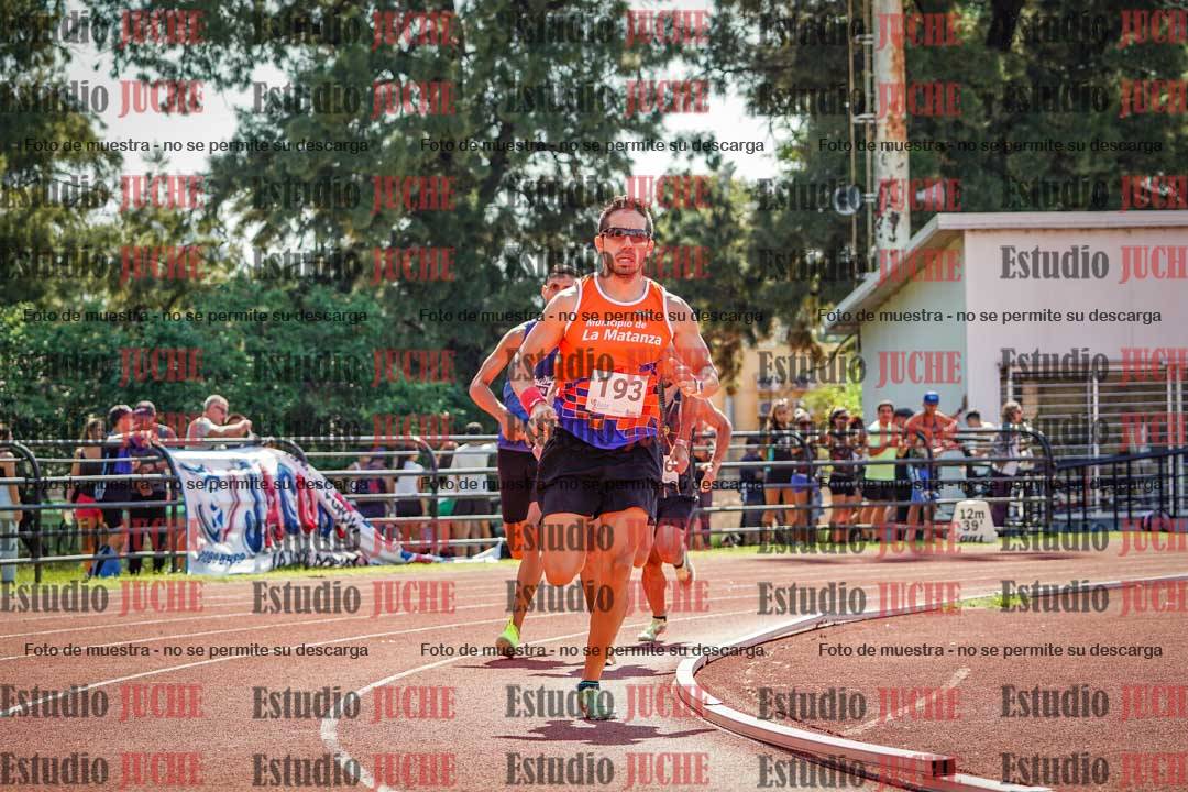 Fotos de los 800 m llanos de varones