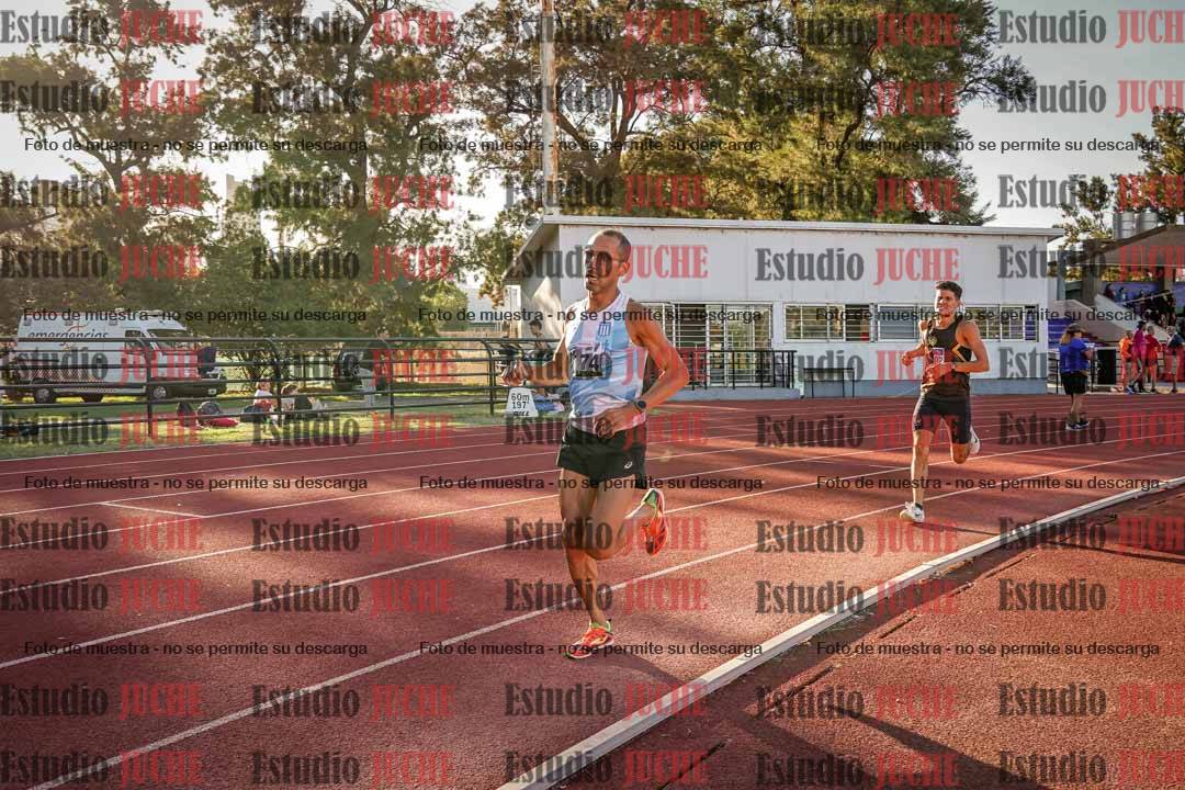Fotos de los 3000 m llanos de varones