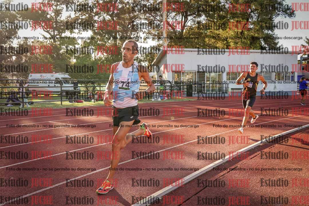 Fotos de los 3000 m llanos de varones