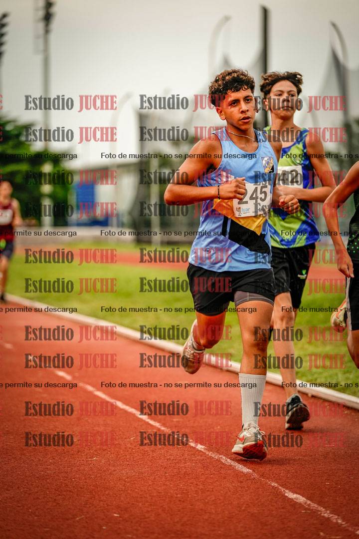 Fotos de los 2400 m de varones