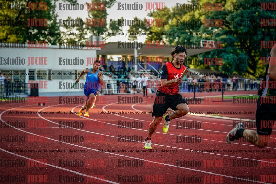Fotos de los relevos 4x100 m de varones