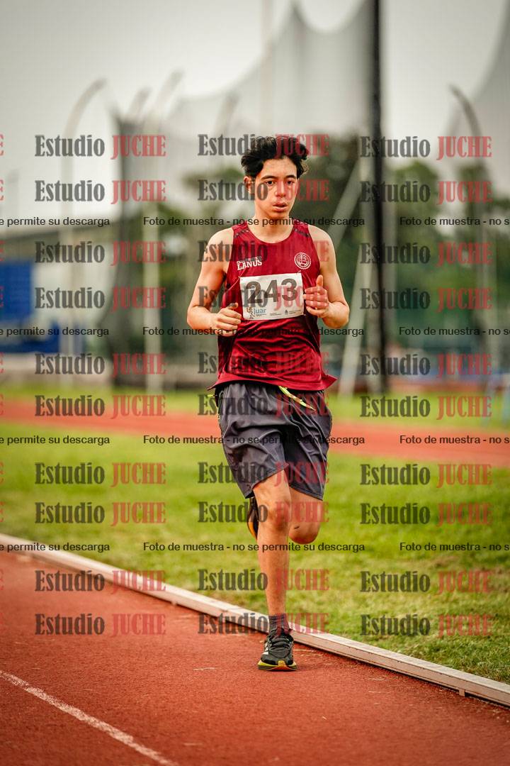 Fotos de los 2400 m de varones