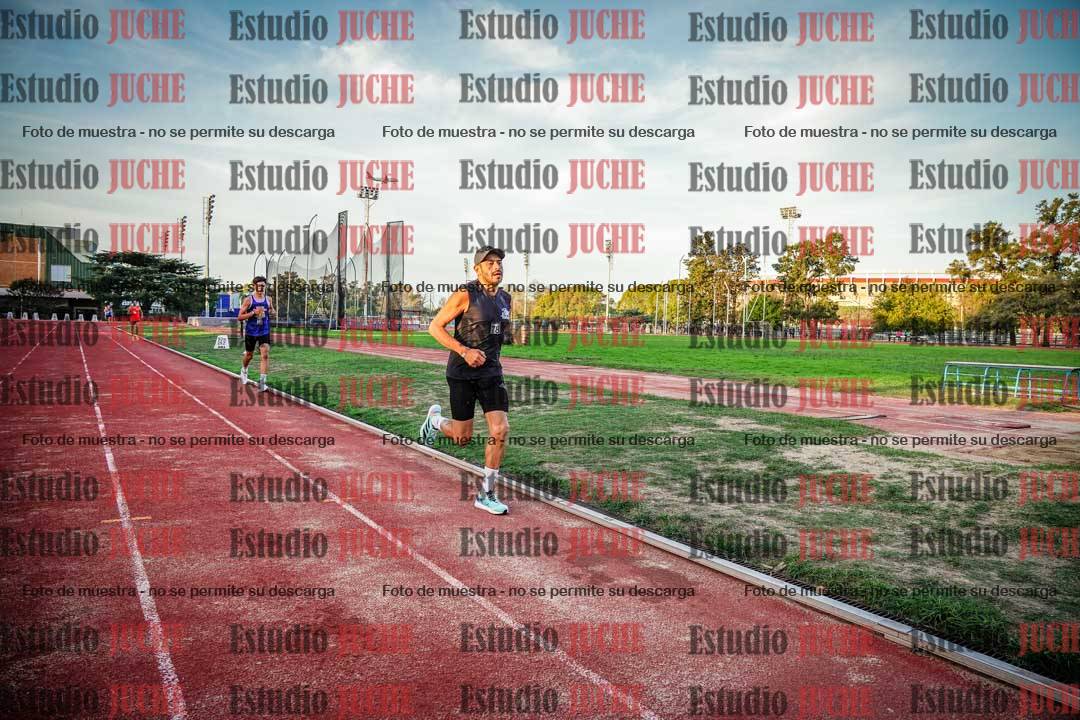 Fotos de los 3000 m llanos de varones