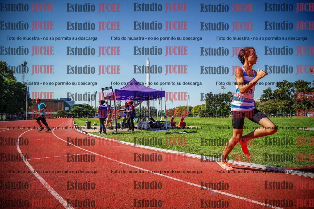 Fotos de los 800 m llanos de varones