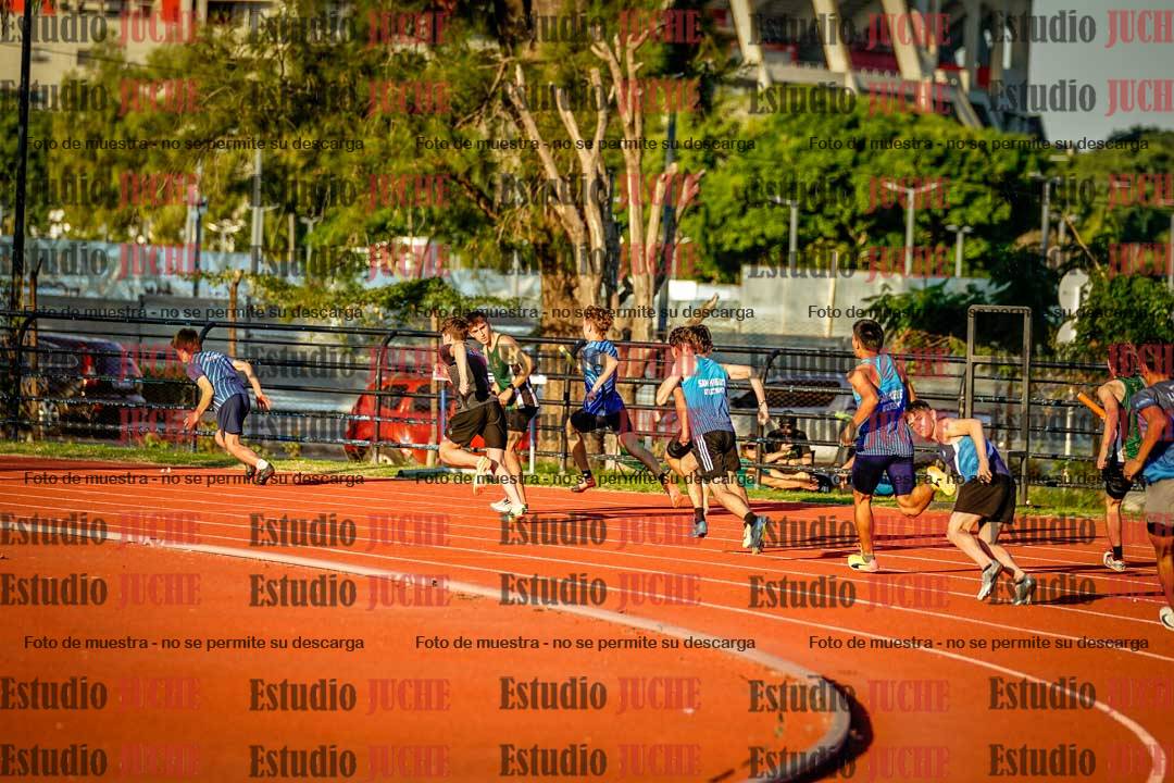 Fotos de los relevos 4x100 m de varones