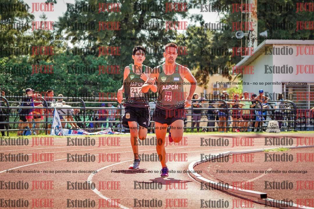 Fotos de los 800 m llanos de varones
