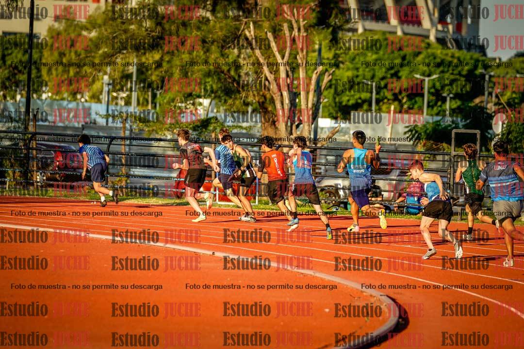 Fotos de los relevos 4x100 m de varones