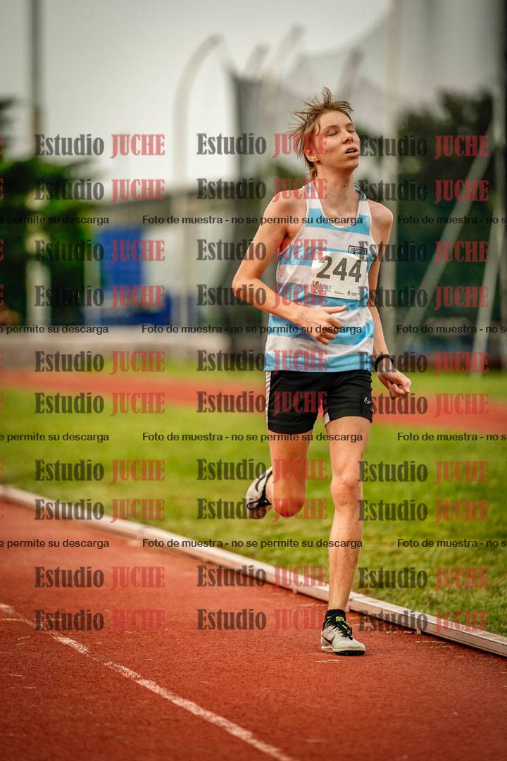 Fotos de los 2400 m de varones